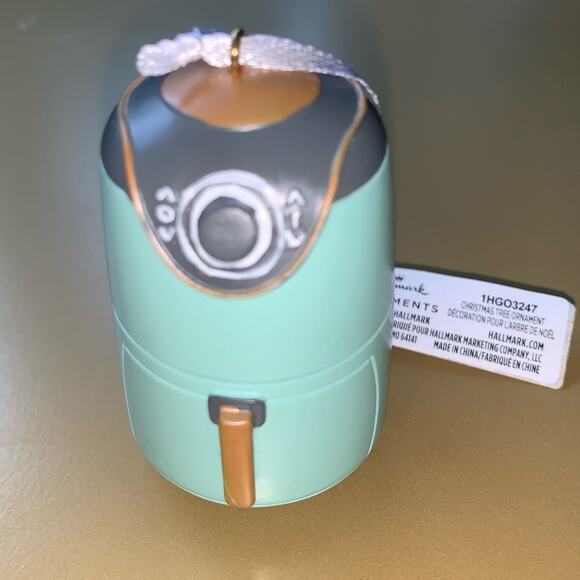 Hallmark Ornament Air Fryer Christmas Tree New Home Housewarming Gift NWT - Picture 4 of 7